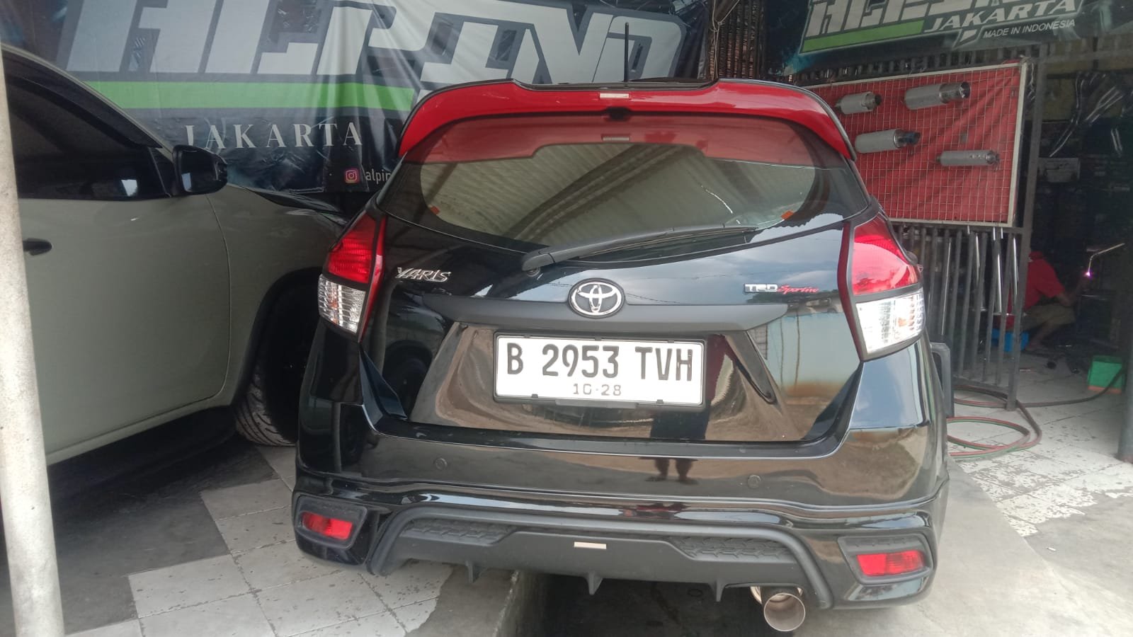 Header Yaris