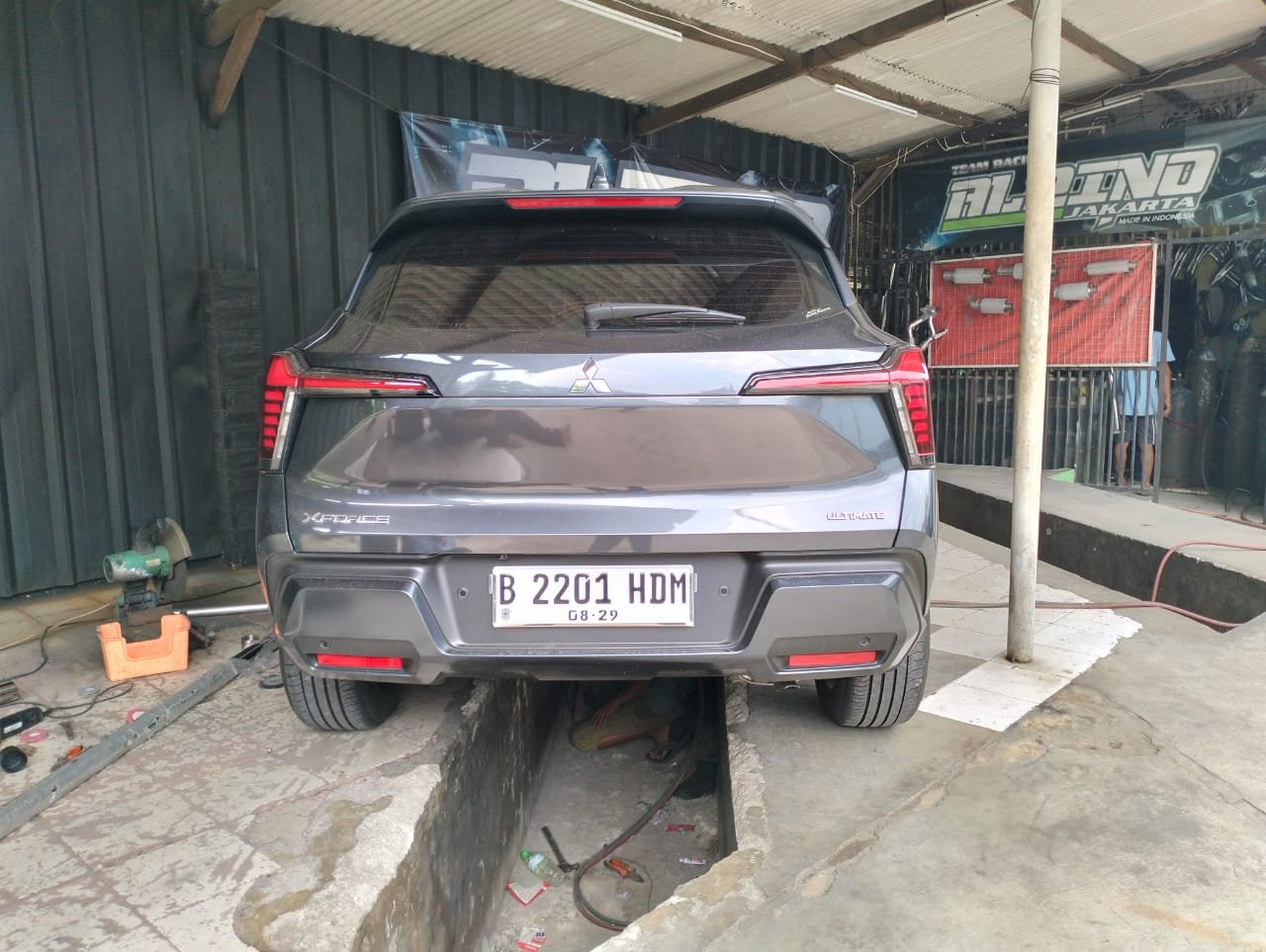 Mitsubishi X force